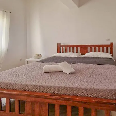Sunshine Apartment Paphos
